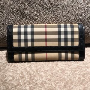 ✅✅✅ SOLD✅✅✅Authentic Vintage Burberry Wallet